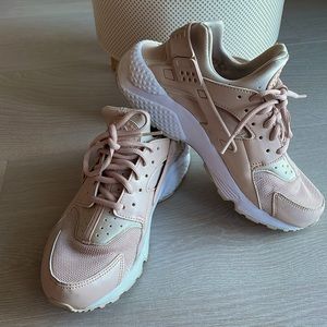 Nike Air Huarache Leather Pink, size 8.5, slightly wore.